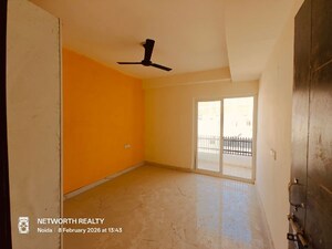 Bedroom in 1 BHK Builder Floor at Sunshine Apartments Sector 73, Sector 73 – for Sale
