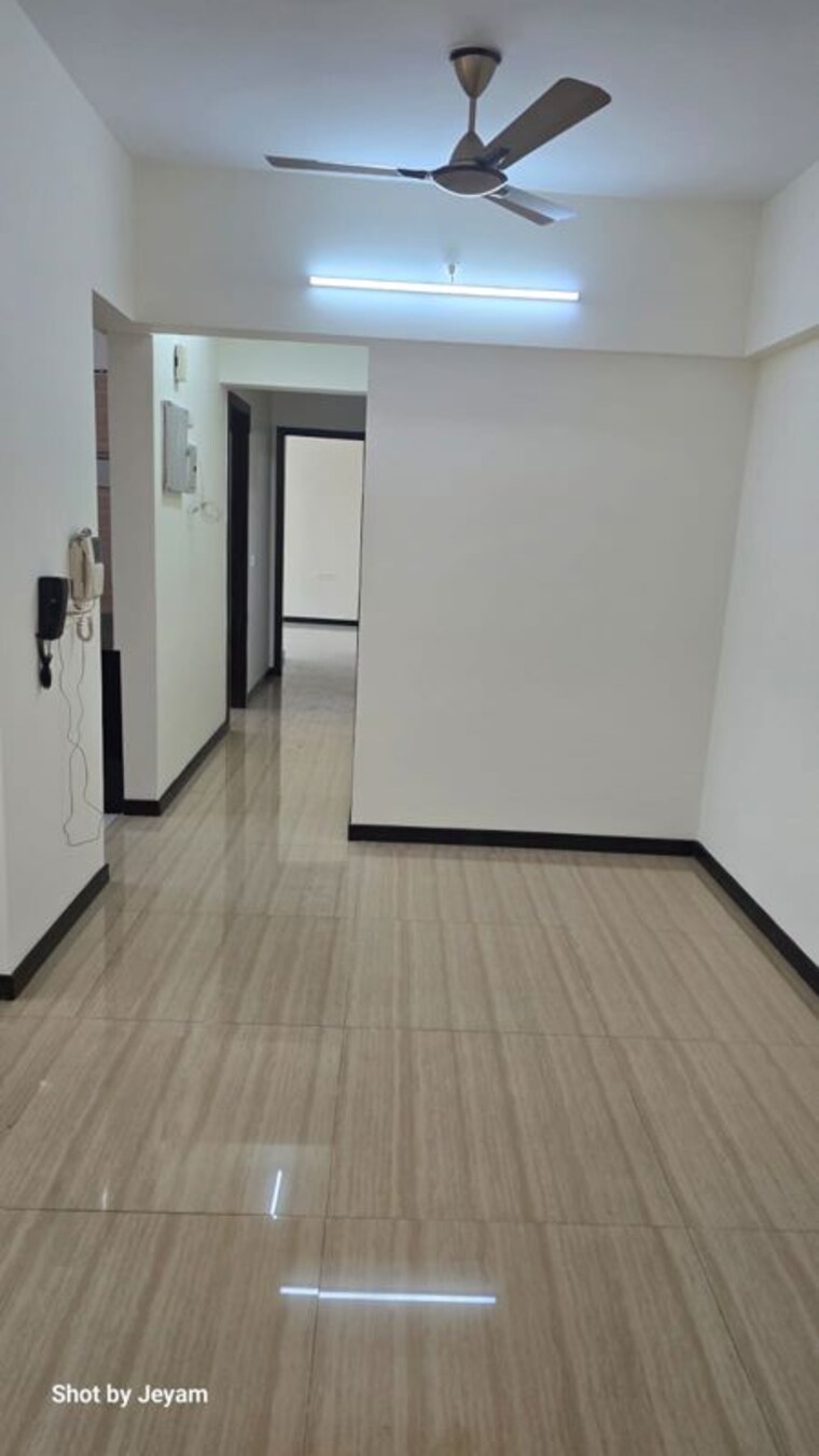 Room, unnati-woods-chs 1 Bedroom 400 Sq.Ft. Apartment In Kasarvadavali Thane 9922614