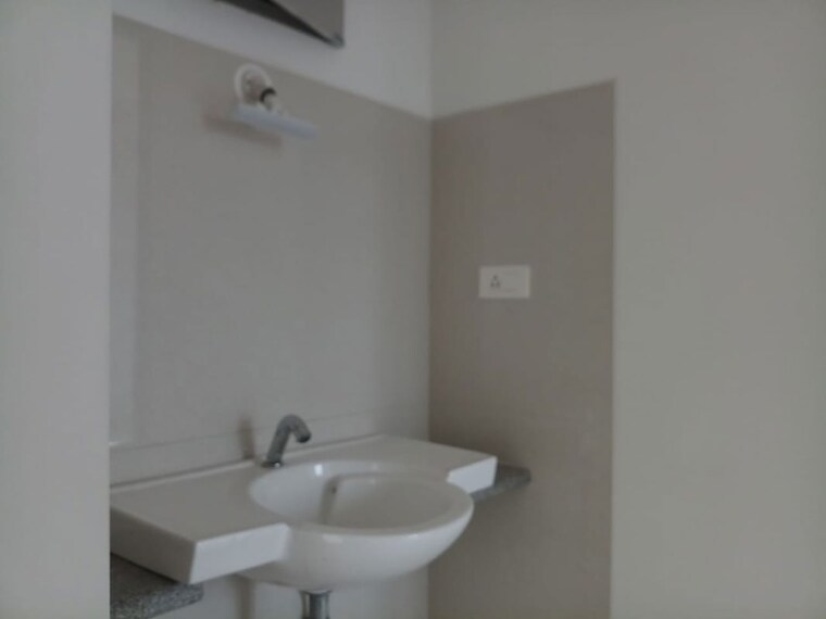 Bathroom, micl-aaradhya-one-earth 3 Bedroom 1100 Sq.Ft. Apartment In Ghatkopar East Mumbai 9922607