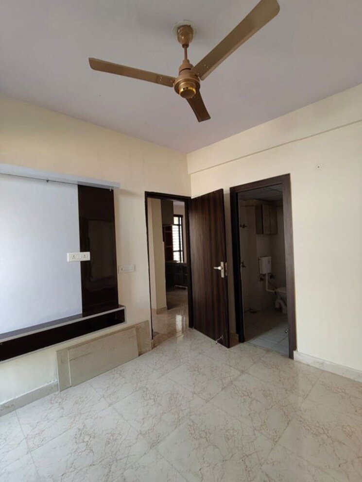 Room, parklands 3 Bedroom 2199 Sq.Ft. Builder Floor In Sector 85 Faridabad 9922626