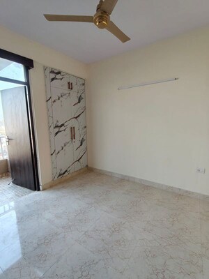 Room in 3 BHK Builder Floor at Parklands, Sector 85 – for Rent