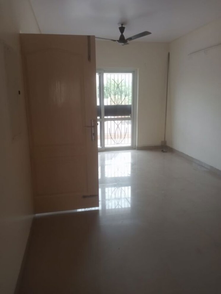 Room, parklands 3 Bedroom 2199 Sq.Ft. Builder Floor In Sector 85 Faridabad 9922626
