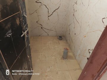 Bathroom in 1 BHK Builder Floor at Sunshine Apartments Sector 73, Sector 73 – for Sale