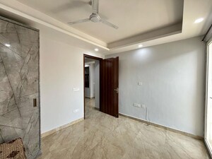 Room in 2 BHK Builder Floor at Saket – for Rent