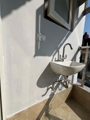 Master Bedroom in 2 BHK Builder Floor at Saket – for Rent