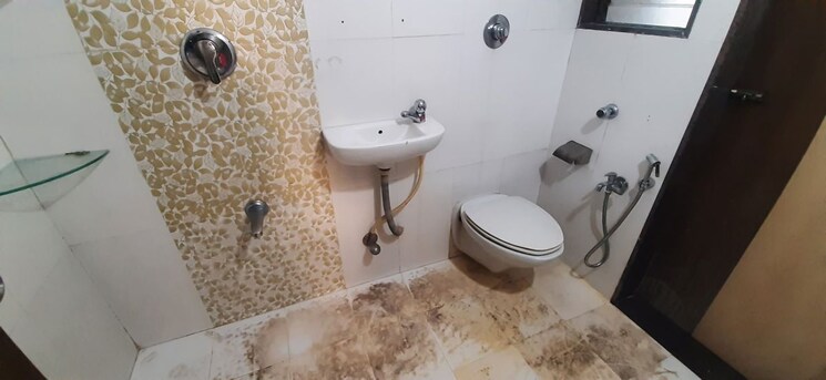 Bathroom, shree-balaji-satyam-towers 3 Bedroom 1557 Sq.Ft. Apartment In Kopar Khairane Navi Mumbai 9922654