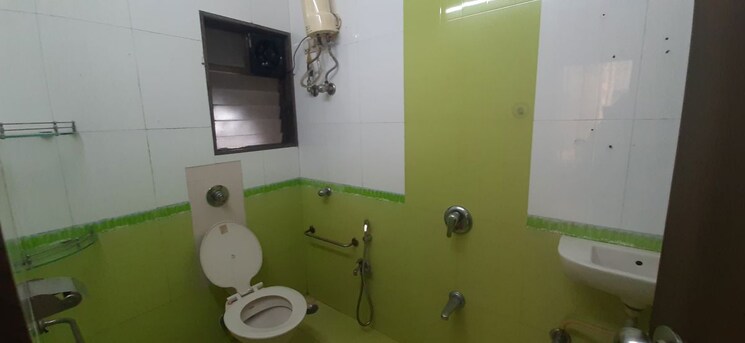 Bathroom, shree-balaji-satyam-towers 3 Bedroom 1557 Sq.Ft. Apartment In Kopar Khairane Navi Mumbai 9922654
