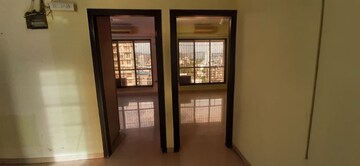 Room in 3 BHK Apartment at Shree Balaji Satyam Towers, Kopar Khairane – for Rent