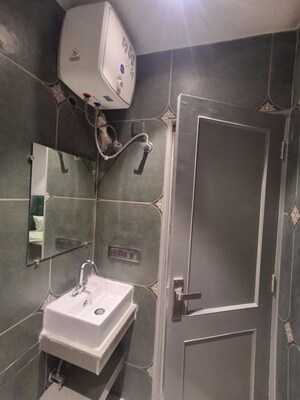 Bathroom in 1 RK Builder Floor at DLF City Phase III, Sector 24 – for Rent