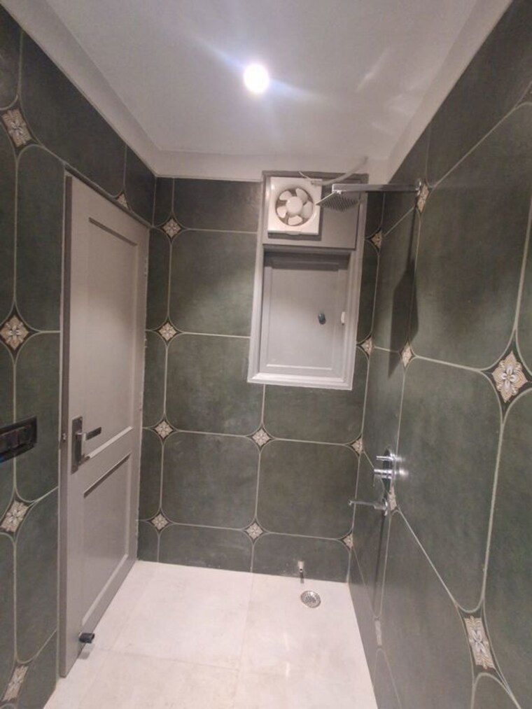 Bathroom, dlf-city-phase-iii 1 RK 520 Sq.Ft. Builder Floor In Sector 24 Gurgaon 9922663