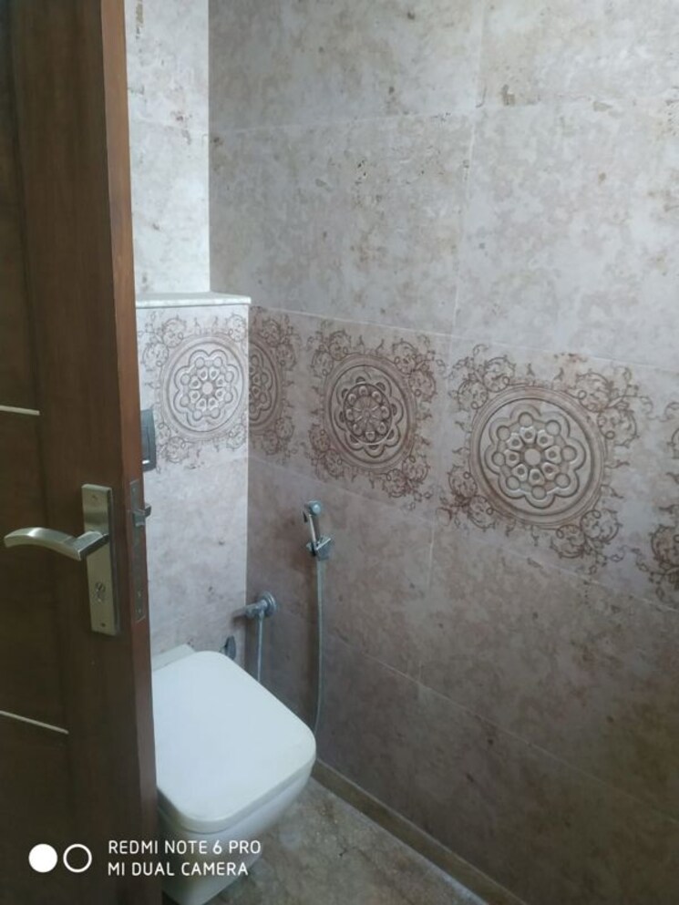 Bathroom, saket 4 Bedroom 2500 Sq.Ft. Builder Floor In Saket Delhi 9922666