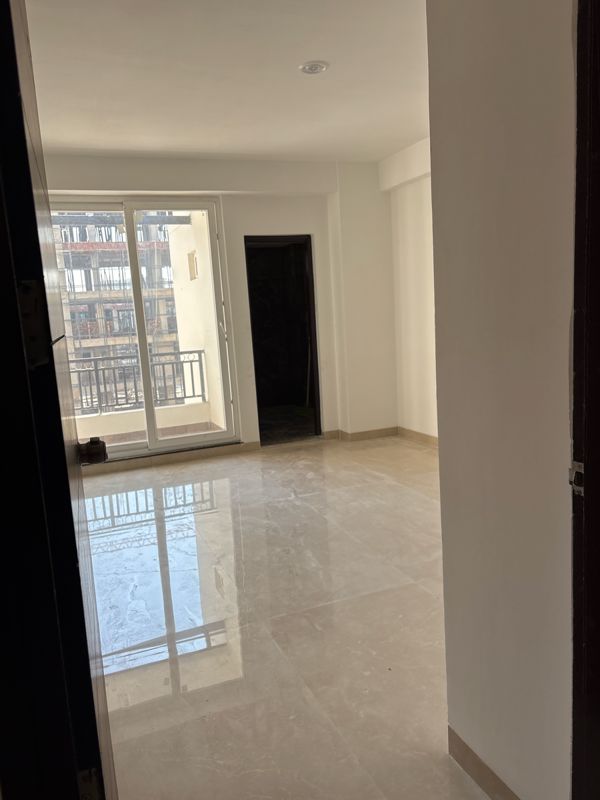 2.5 BHK + Extra Room Apartment For Sale in Ratan Galaxy