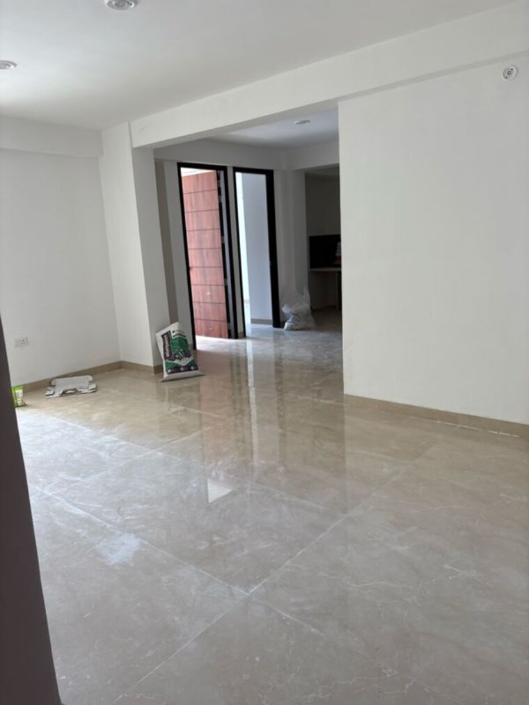 Room, ratan-galaxy 2.5 Bedroom 1294 Sq.Ft. Apartment In Lalbagh Lucknow 9922676