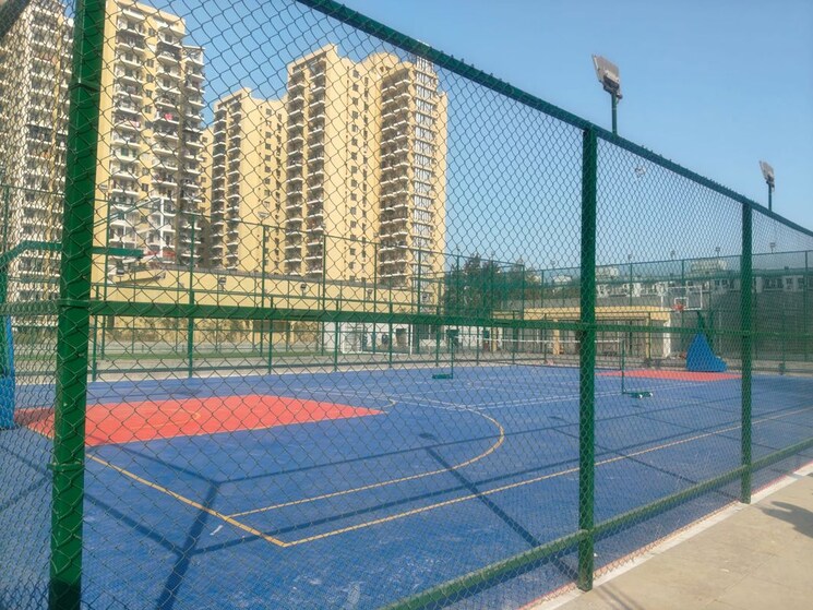 Swimming Pool, sare-petioles 4 Bedroom 2360 Sq.Ft. Apartment In Sector 92 Gurgaon 9801865