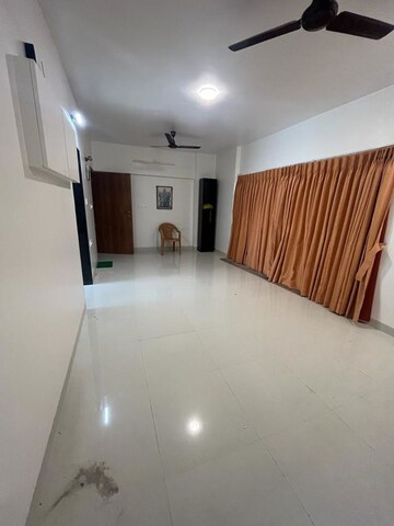 Building Lobby in 2.5 BHK Apartment at Amardeep Apartment Chembur, Chembur – for Rent