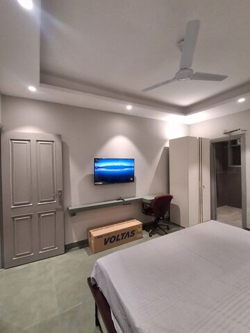 Living Room in 1 RK Builder Floor at DLF City Phase III, Sector 24 – for Rent