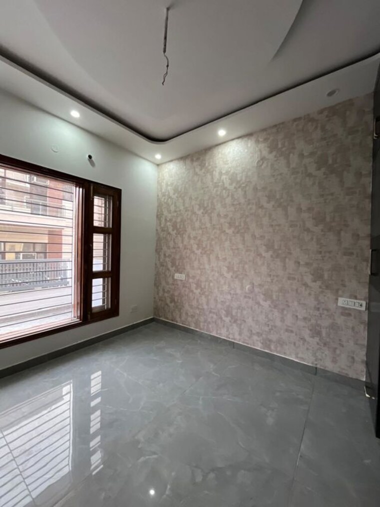 Room, sunny enclave 4 Bedroom 130 Sq.Yd. Independent House In Sunny Enclave Mohali 9922688