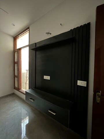Room in 4 BHK Independent House at Sunny Enclave – for Sale