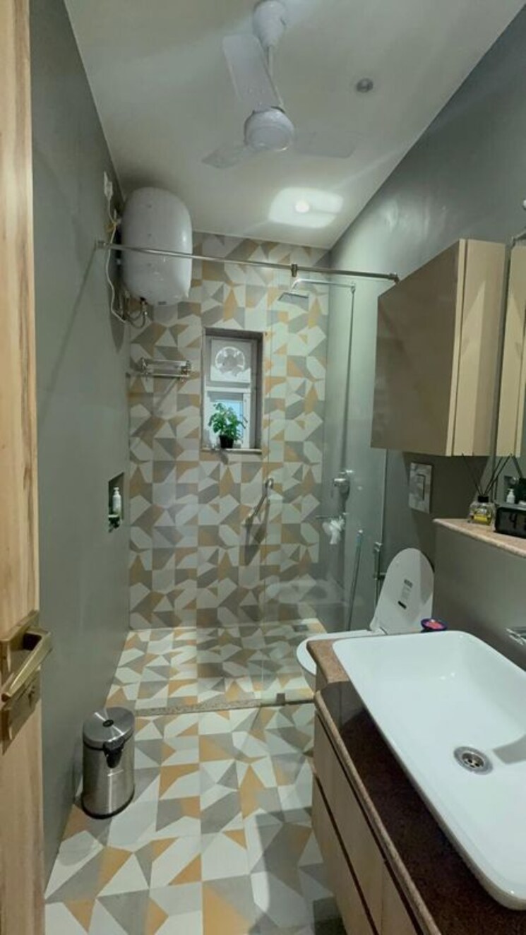 Bathroom, alaknanda 3 Bedroom 1600 Sq.Ft. Apartment In Alaknanda Delhi 9922692