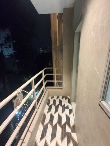 Balcony in 1 RK Builder Floor at DLF City Phase III, Sector 24 – for Rent