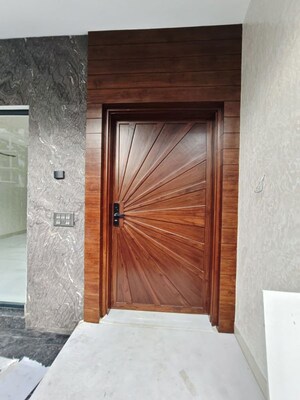 Furnished Amenities in 6 BHK Villa at Sector 79 – for Sale