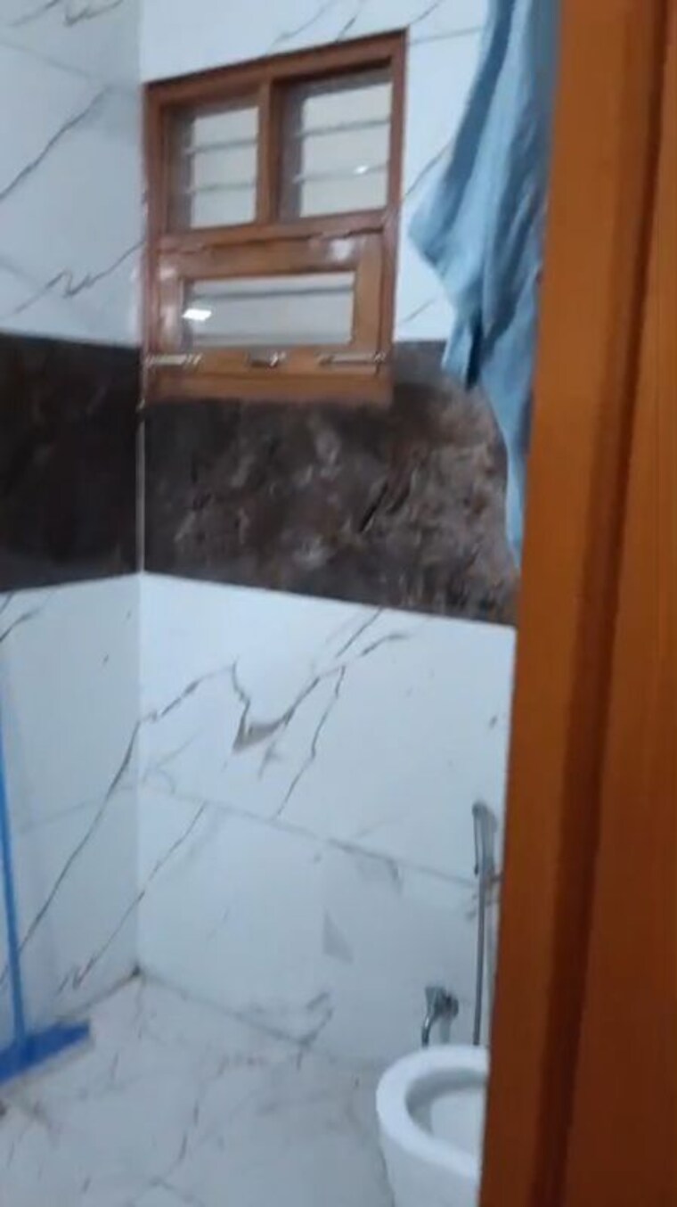 Bathroom, sector 85 4 Bedroom 2700 Sq.Ft. Builder Floor In Sector 85 Faridabad 9922729