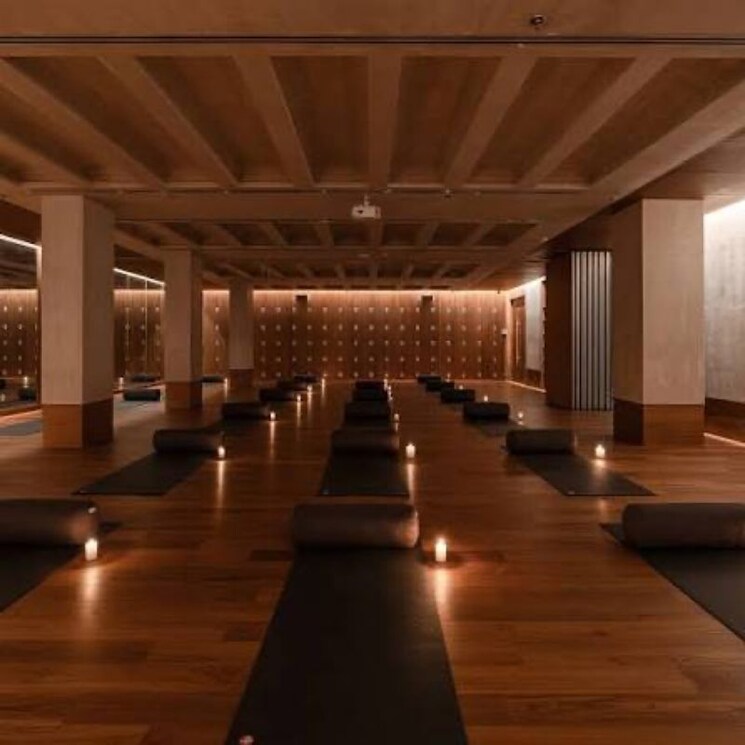  Parking, dhanashree-heights Commercial Office Space 1000 Sq.Ft. In Jeevan Nagar Mumbai 9922732