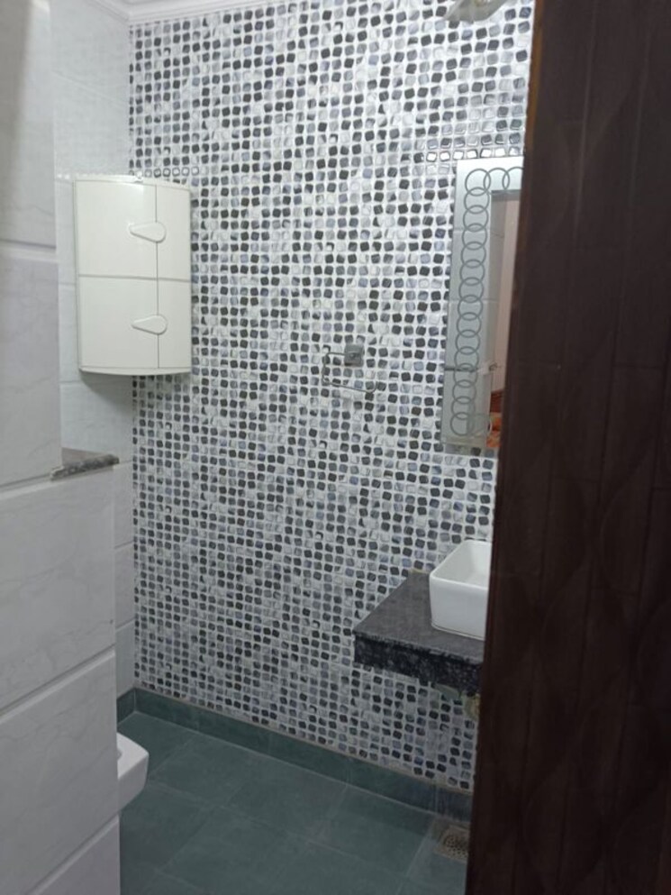 Bathroom, amar colony 1 Bedroom 567 Sq.Ft. Builder Floor In Amar Colony Delhi 9922712