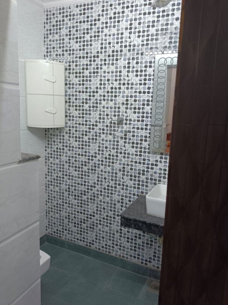 Bathroom, amar colony 1 Bedroom 567 Sq.Ft. Builder Floor In Amar Colony Delhi 9922712