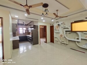 3 BHK Builder Floor For Rent in Sector 57