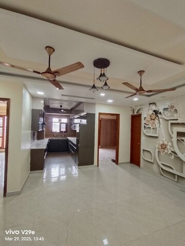 Living Room in 3 BHK Builder Floor at Sector 57 – for Rent