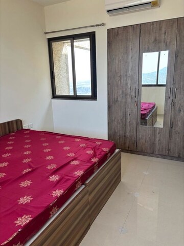 2 BHK Apartment For Rent in Yashraj Park CHS, Kasarvadavali