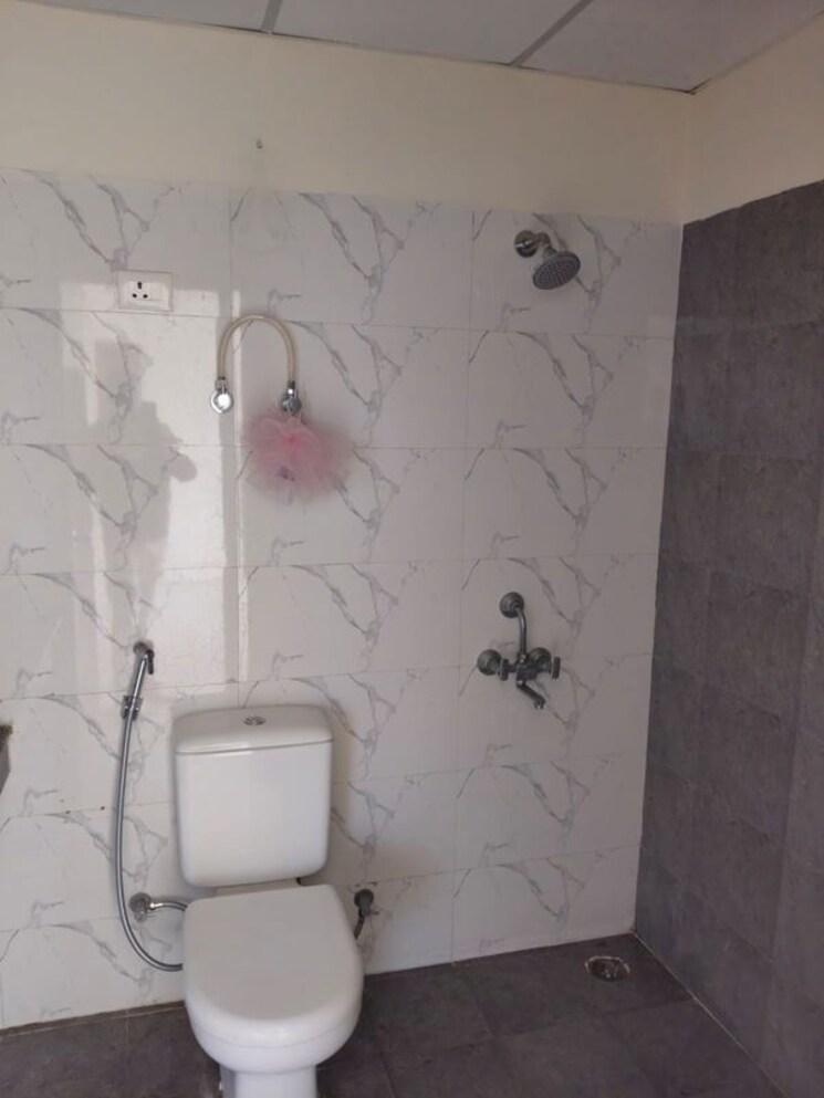 Bathroom, rps-auria 3 Bedroom 1565 Sq.Ft. Apartment In Sector 88 Faridabad 9922798