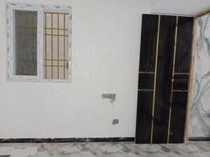 Room in 3 BHK Apartment at Parrys – for Sale