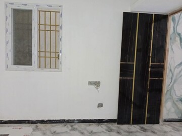 Room in 3 BHK Apartment at Parrys – for Sale