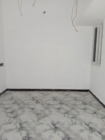 Room in 3 BHK Apartment at Parrys – for Sale