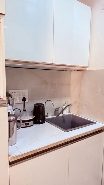 Furnished Amenities in 4 BHK Apartment at Mahagun Mirabella, Sector 79 – for Rent