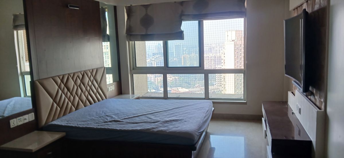 2 BHK + Extra Room Apartment For Sale in Hiranandani Atlantis