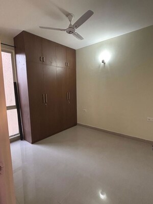 Room in 3 BHK Apartment at SARE Petioles, Sector 92 – for Rent