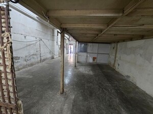 Room in  Showroom at Laxmi Industrial Estate, Andheri West – for Rent