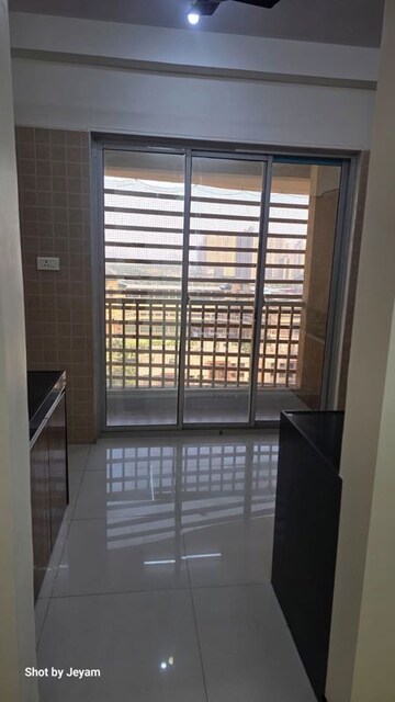 Room in 2 BHK Apartment at Bhakti Park Anand Nagar, Anand Nagar – for Rent