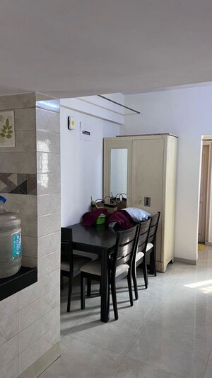 Team Area in 2 BHK Apartment at HDIL Metropolis Residences, Andheri West – for Rent