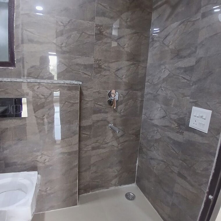 Bathroom, sector 23 3.5 Bedroom 2580 Sq.Ft. Builder Floor In Sector 23 Gurgaon 9922885