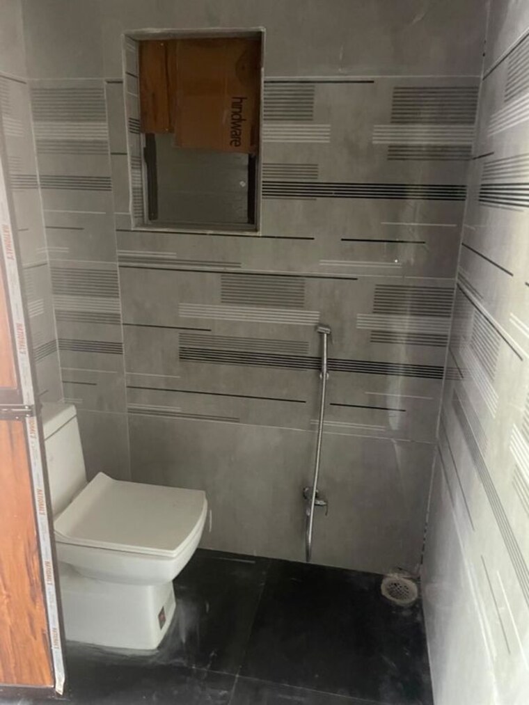 Bathroom, mango 3 Bedroom 1268 Sq.Ft. Apartment In Mango Jamshedpur 9922877