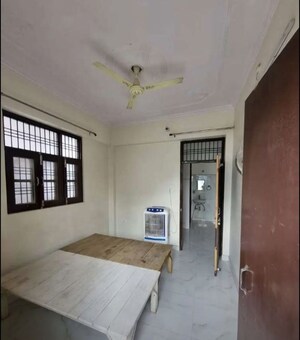 Room in 2 BHK Independent House at Lalbagh – for Rent