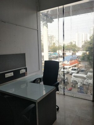  Office Space For Rent in Express Zone, Malad East