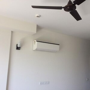 Room in 3 BHK Apartment at Conscient Heritage Max, Sector 102 – for Rent