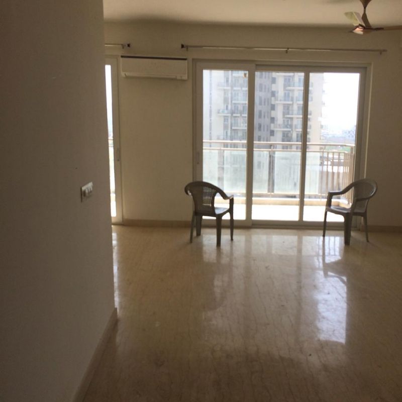 3 BHK + Pooja Room,Servant Room,Extra Room Apartment For Rent in Conscient Heritage Max