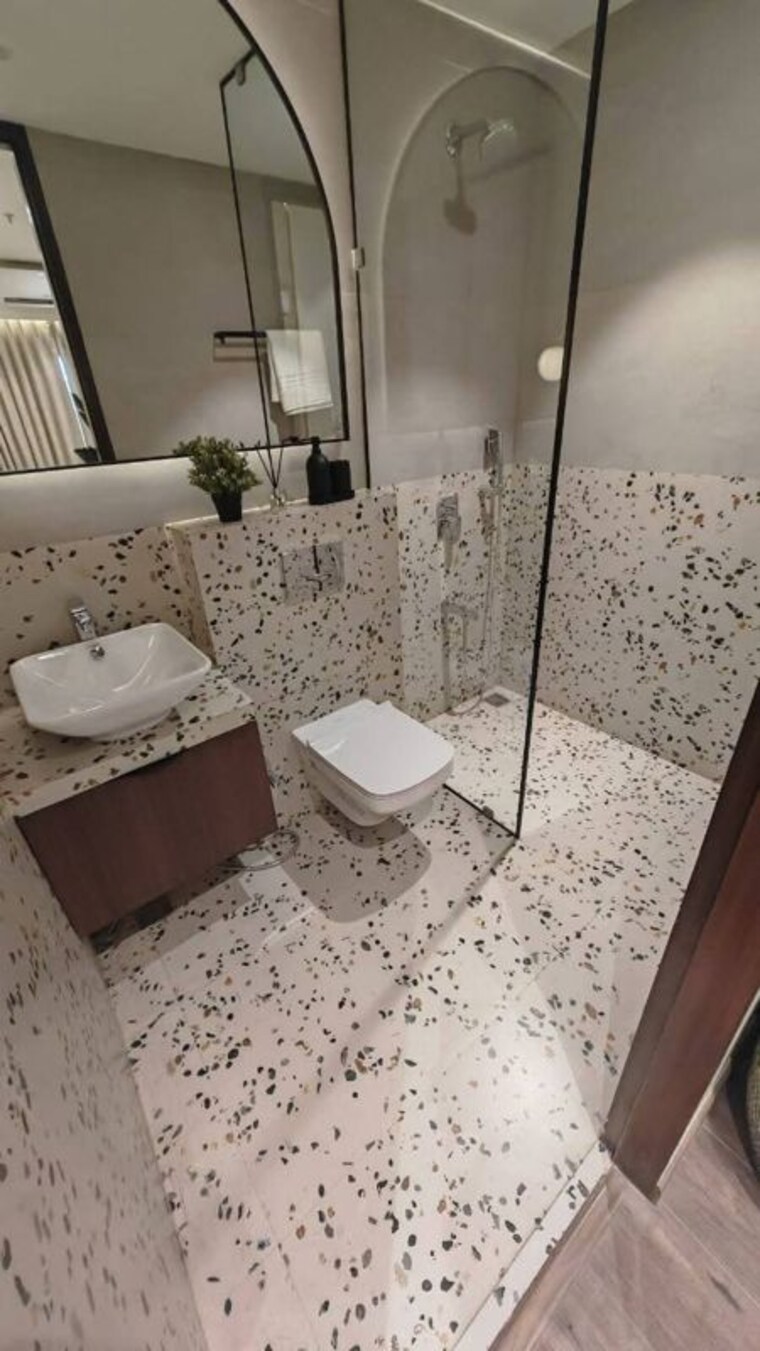 Bathroom, naman-habitat 2 Bedroom 807 Sq.Ft. Apartment In Andheri West Mumbai 9922944