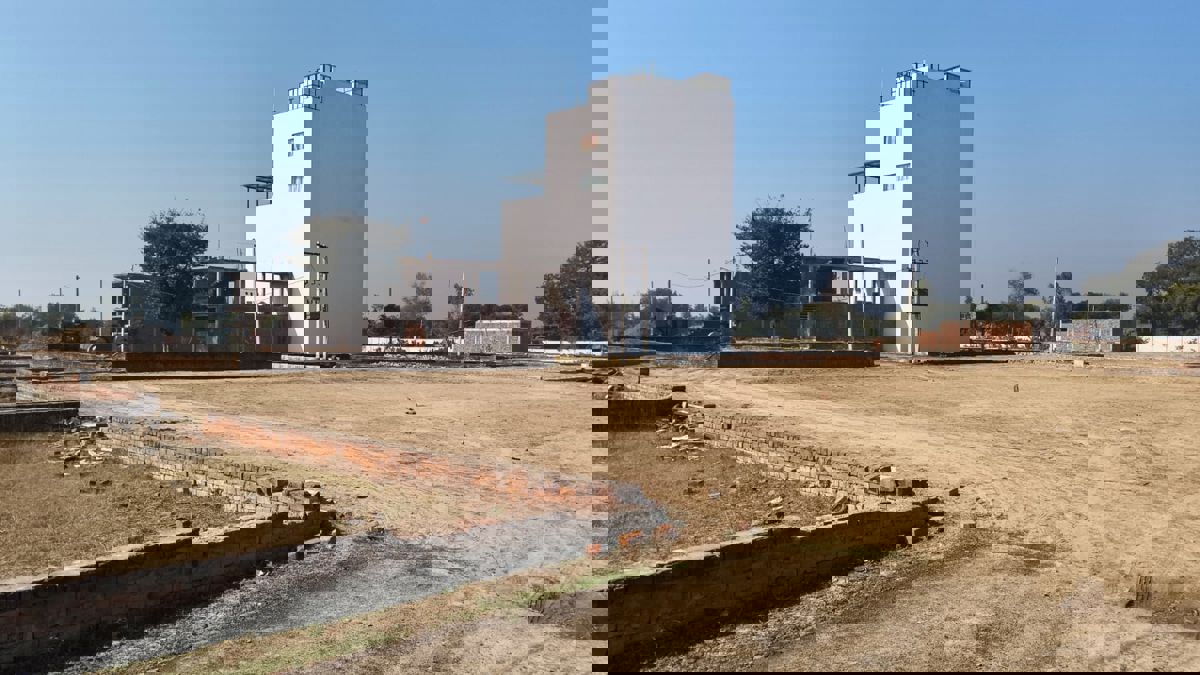 Plot For Sale in Mohanlalganj